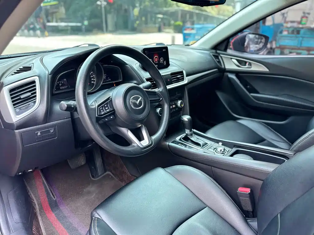 Mazda 3 Axela — миниатюра 11
