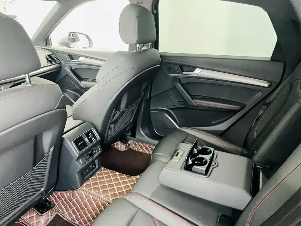 Audi Q5L Sportback — миниатюра 9