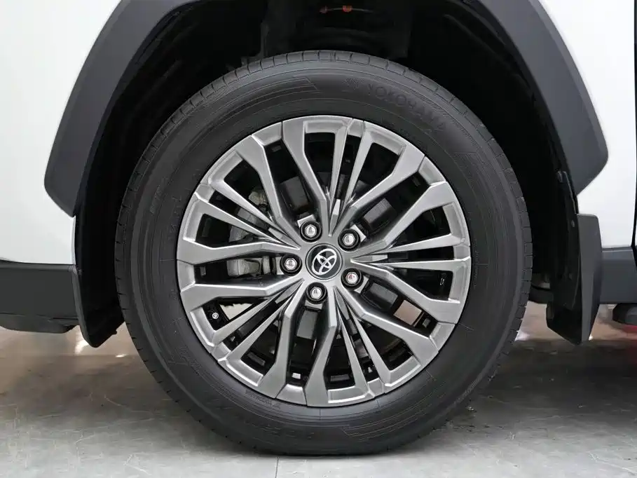Toyota Wildlander — миниатюра 5