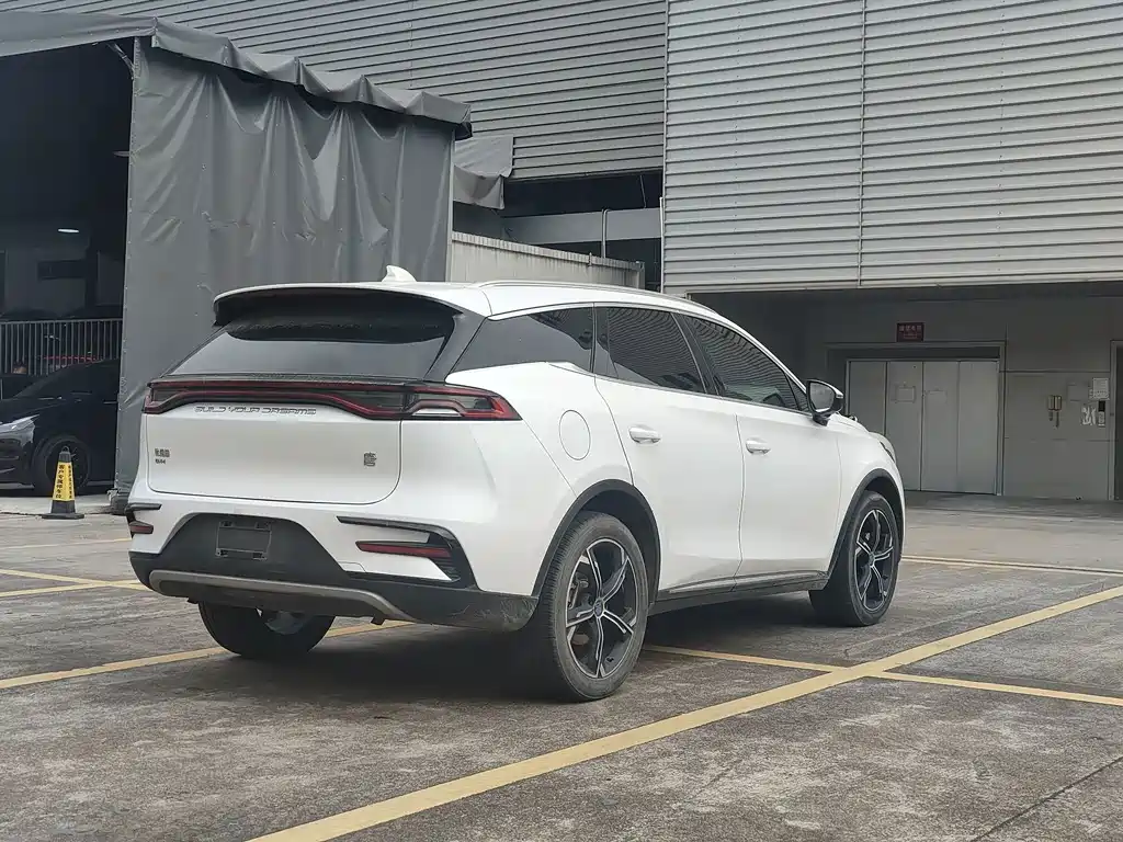 BYD Tang New Energy — миниатюра 5