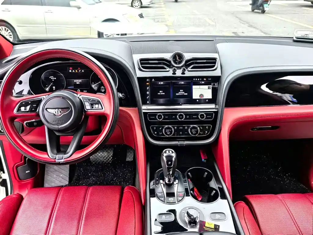 Bentley Bentayga — миниатюра 8