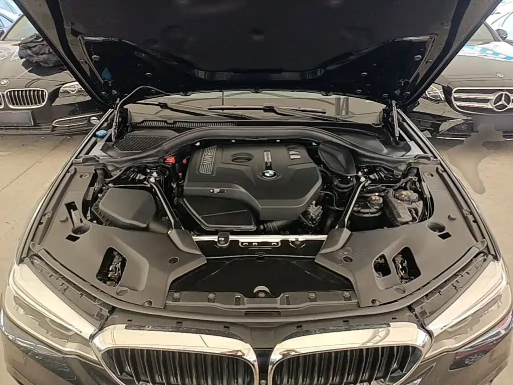 BMW 5 Series — миниатюра 20