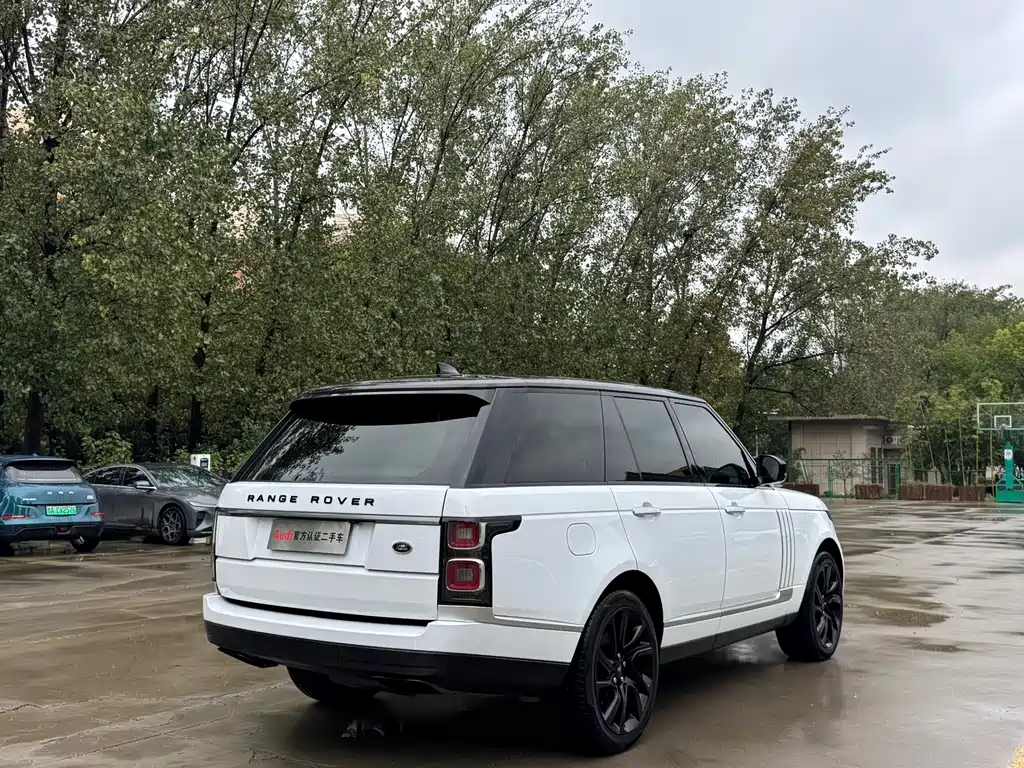 Land Rover Range Rover — миниатюра 4