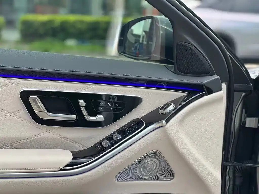 Mercedes-Benz S-Class — миниатюра 11
