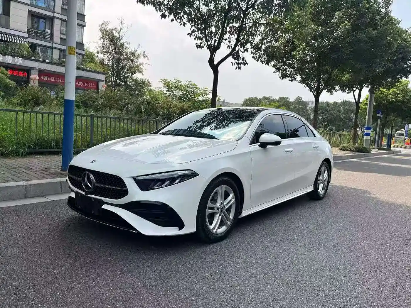 奔驰A级 2023款 A 180 L 2023