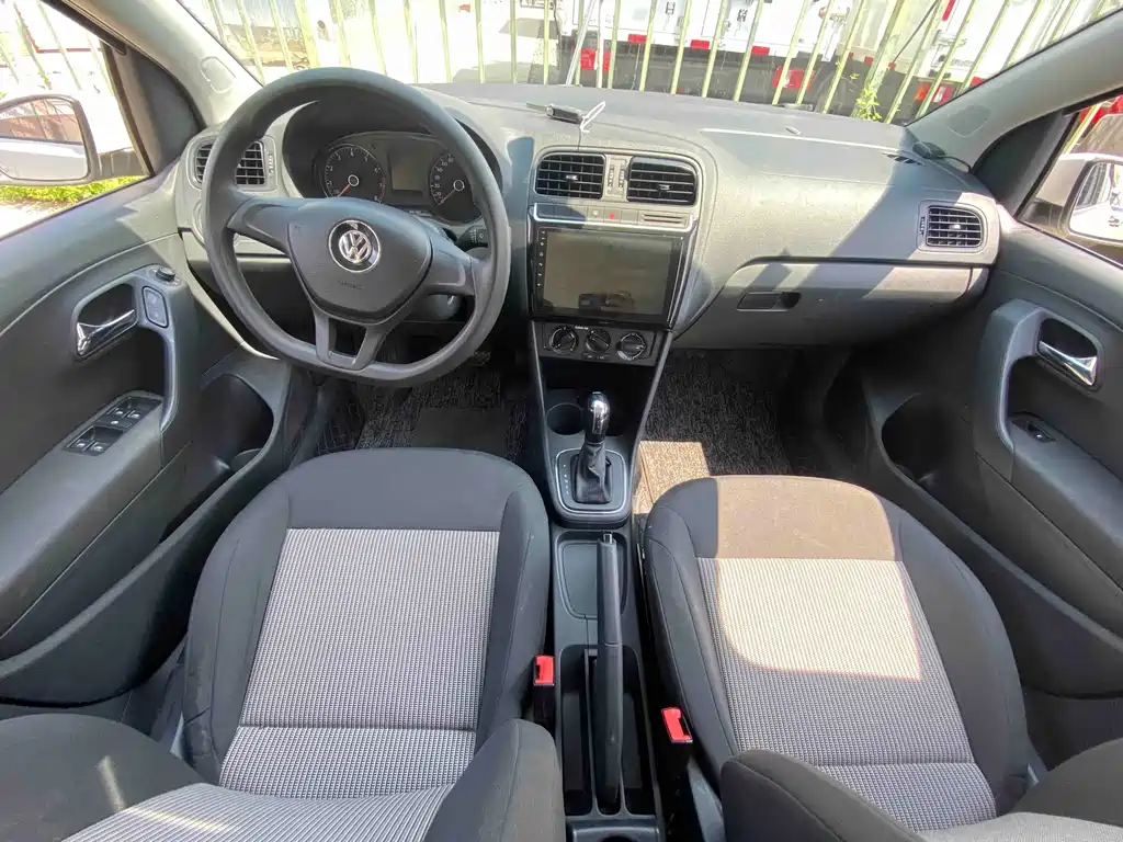 Volkswagen Polo — миниатюра 9