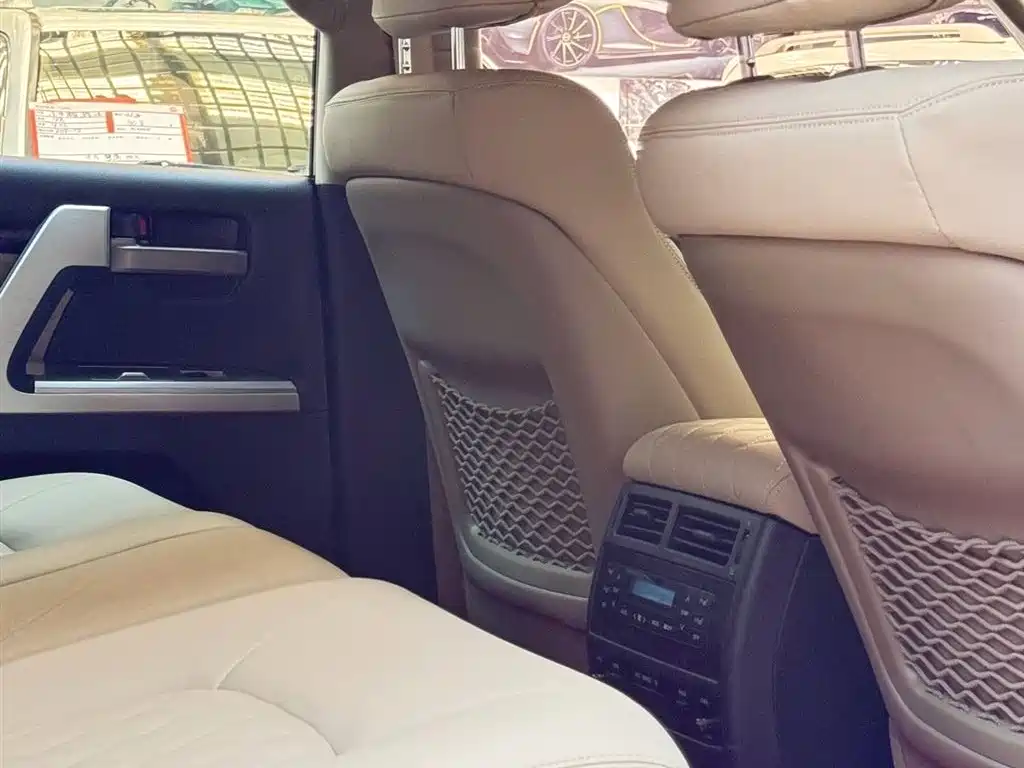 Toyota Land Cruiser 2010 4.7L AT VX