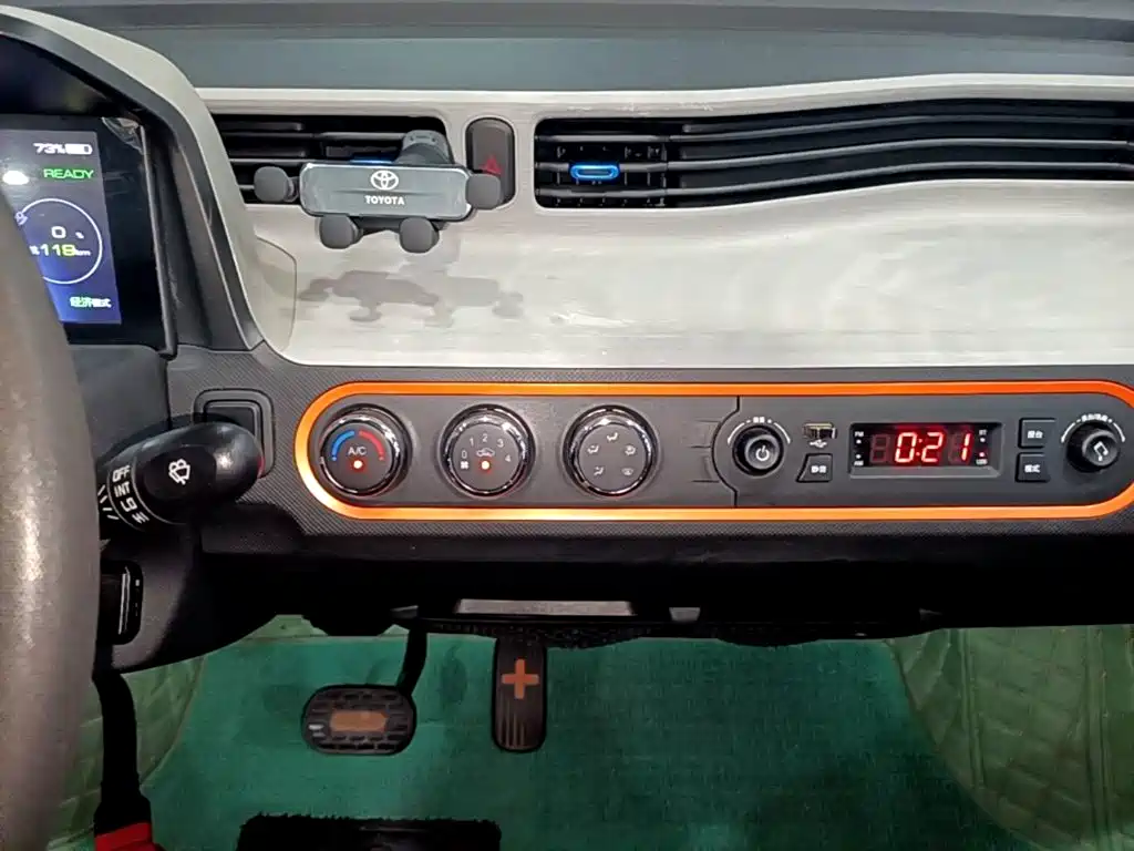 Wuling MINIEV — миниатюра 13