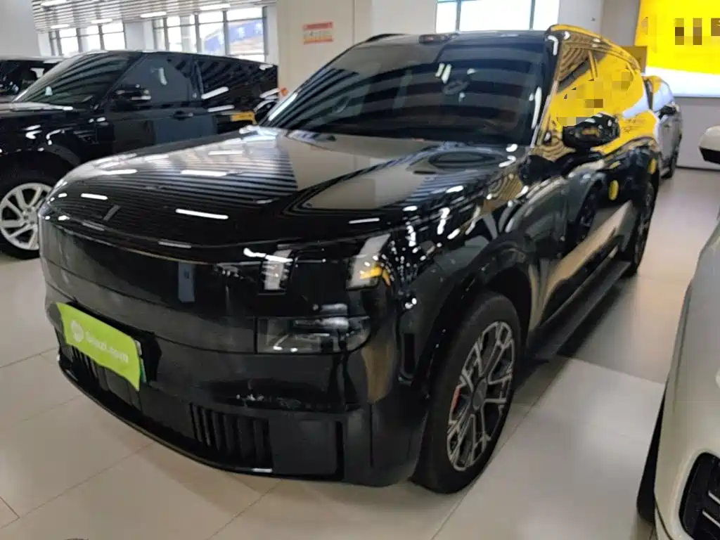 Lynk & Co 900 2025 1.5T Ultra 6 мест