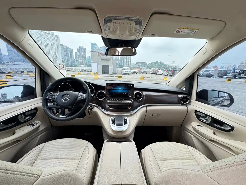 Mercedes-Benz V-Class — миниатюра 12