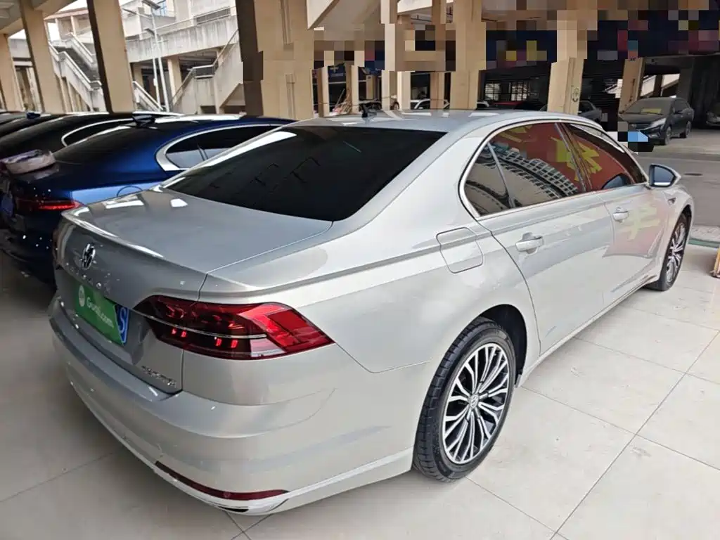 Volkswagen Phideon — миниатюра 7