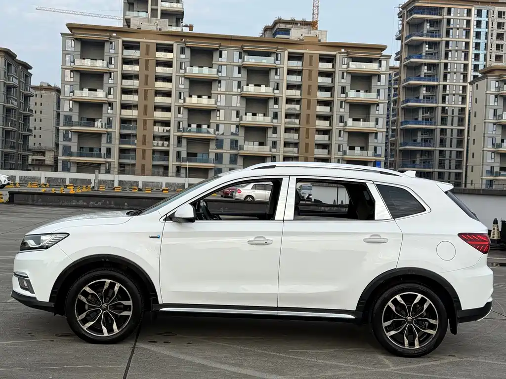 Roewe RX5 — миниатюра 18