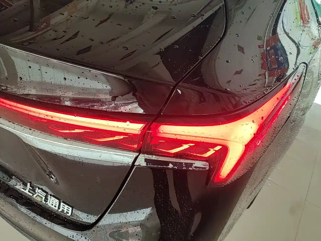 Buick LaCrosse — миниатюра 8