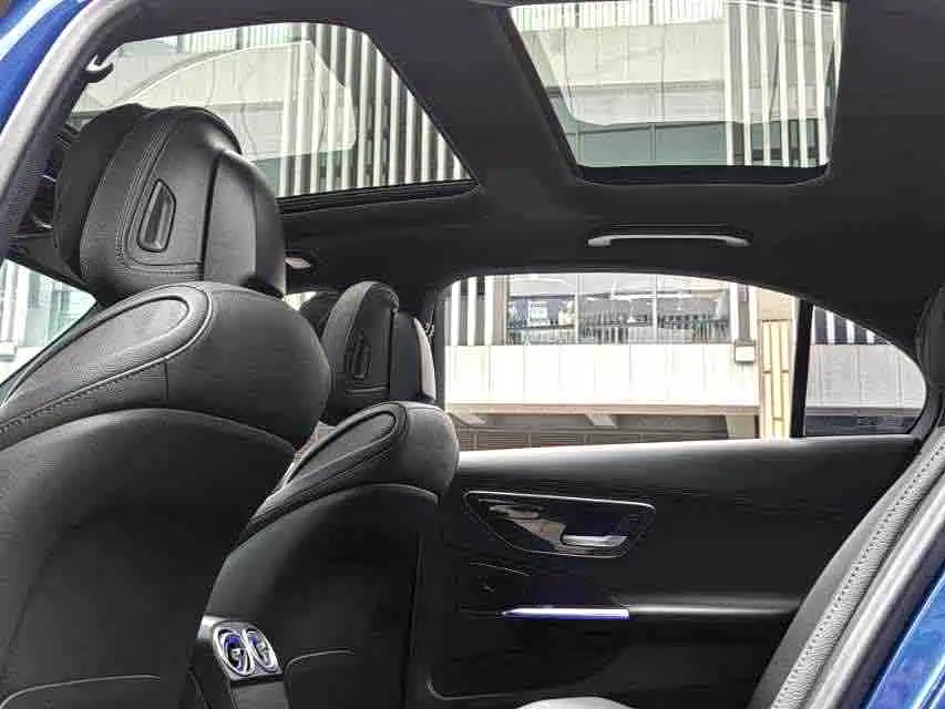 Mercedes-Benz C-Class — миниатюра 7