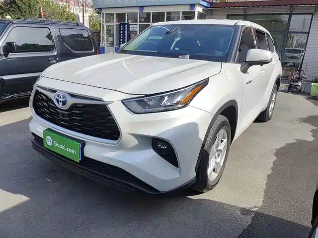 TOYOTA HIGHLANDER 2024