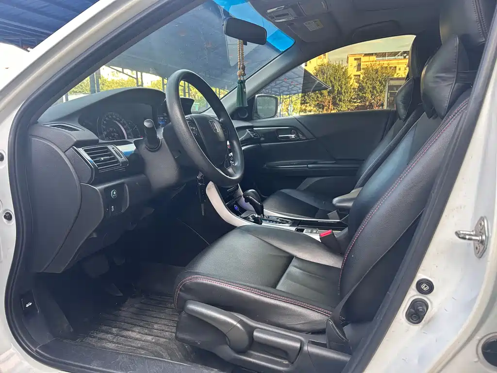 Honda Accord — миниатюра 4