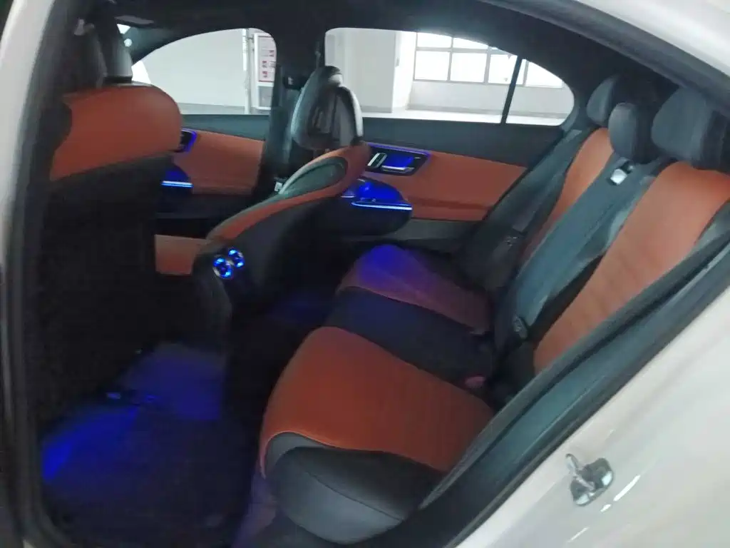 Mercedes-Benz C-Class — миниатюра 9