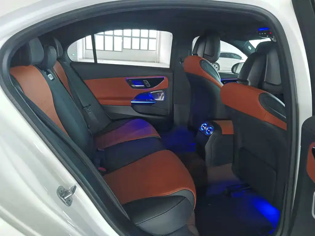 Mercedes-Benz C-Class — миниатюра 10