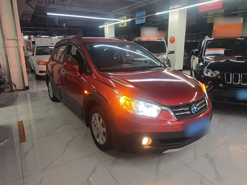 Venucia R50X — миниатюра 4