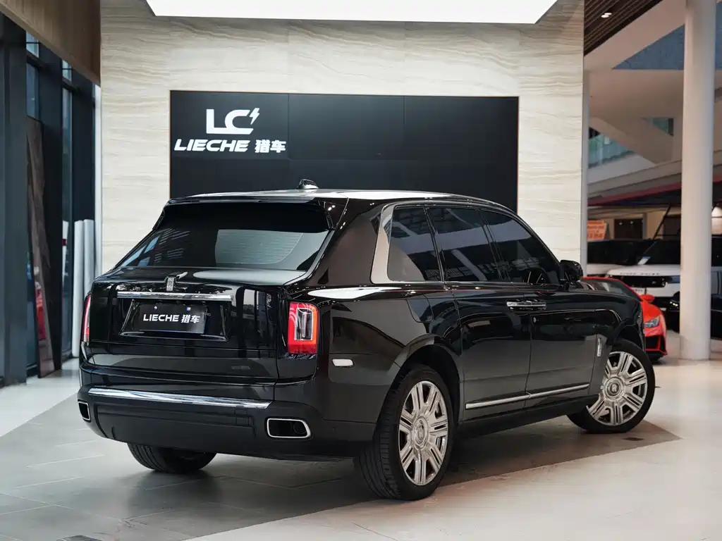 Rolls-Royce Cullinan — миниатюра 4