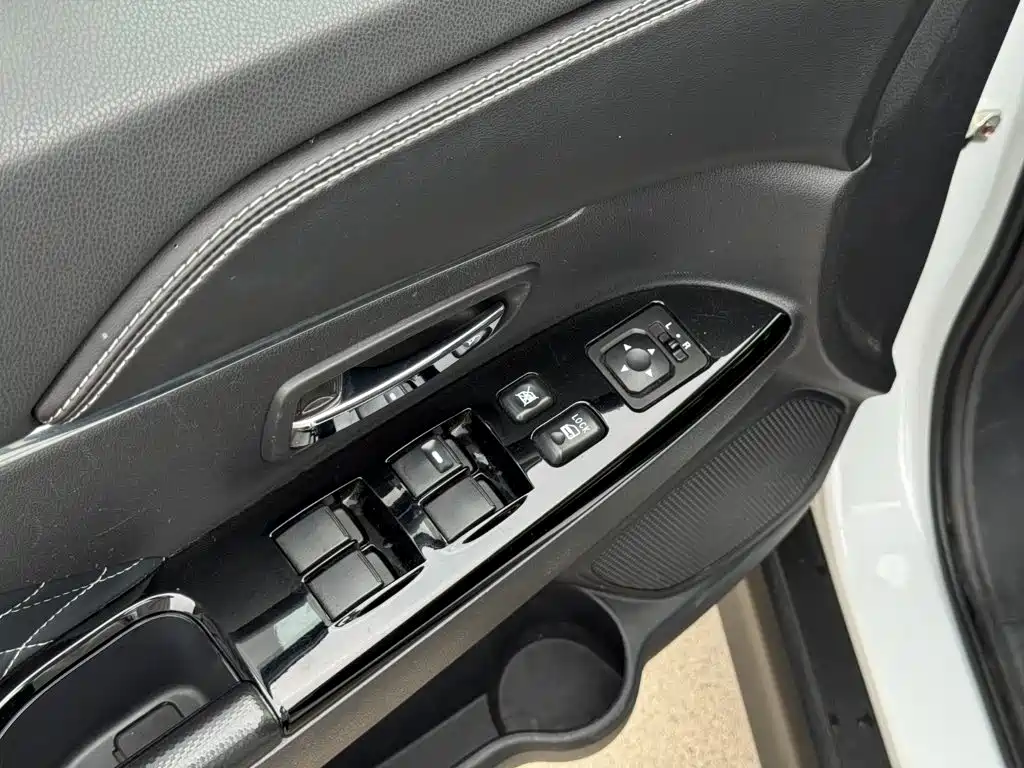 Mitsubishi ASX — миниатюра 22