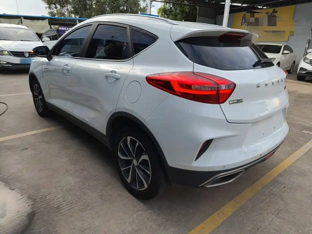 Geely Emgrand GS — миниатюра 5