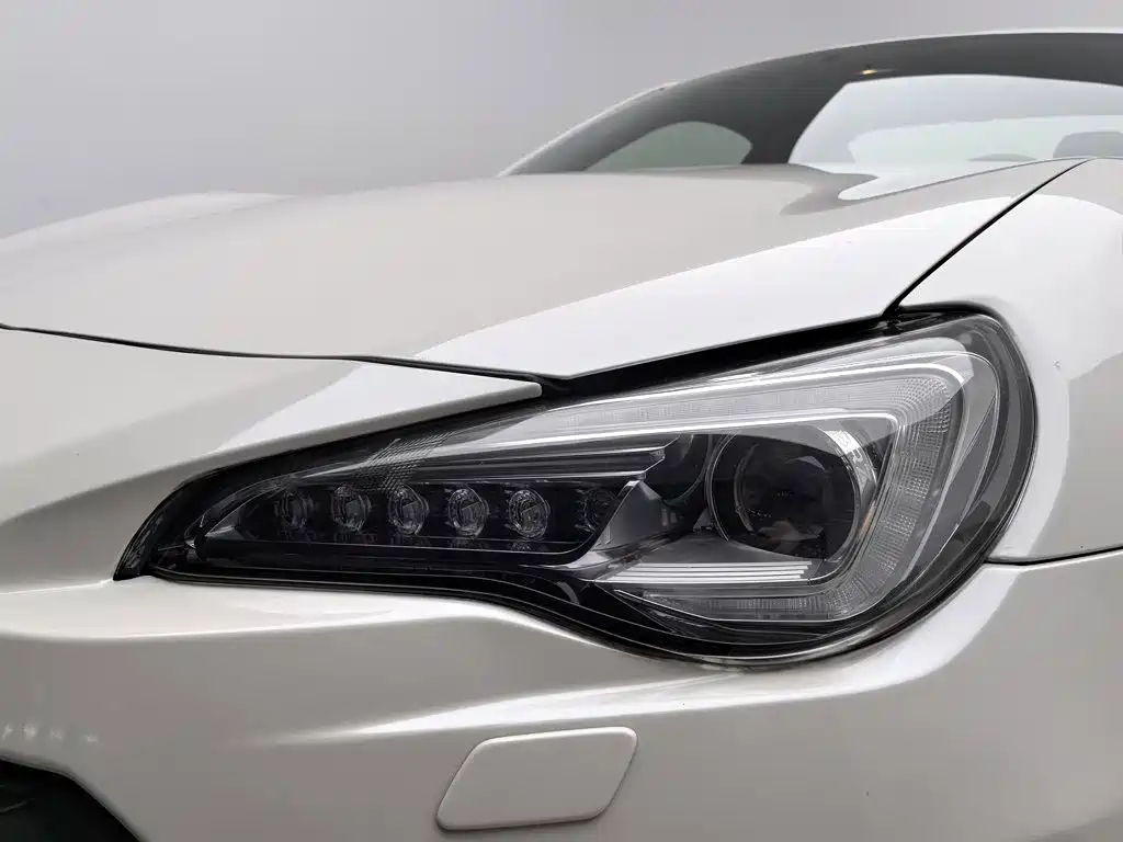 Subaru BRZ — миниатюра 7