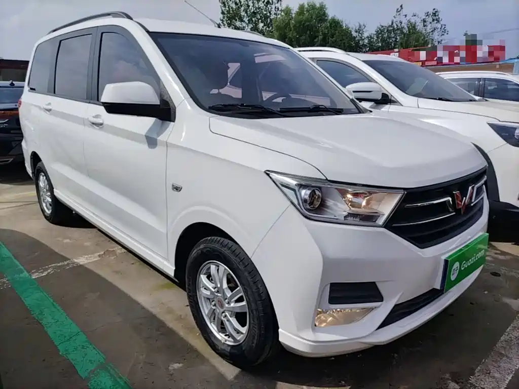 Wuling Hongguang — миниатюра 4