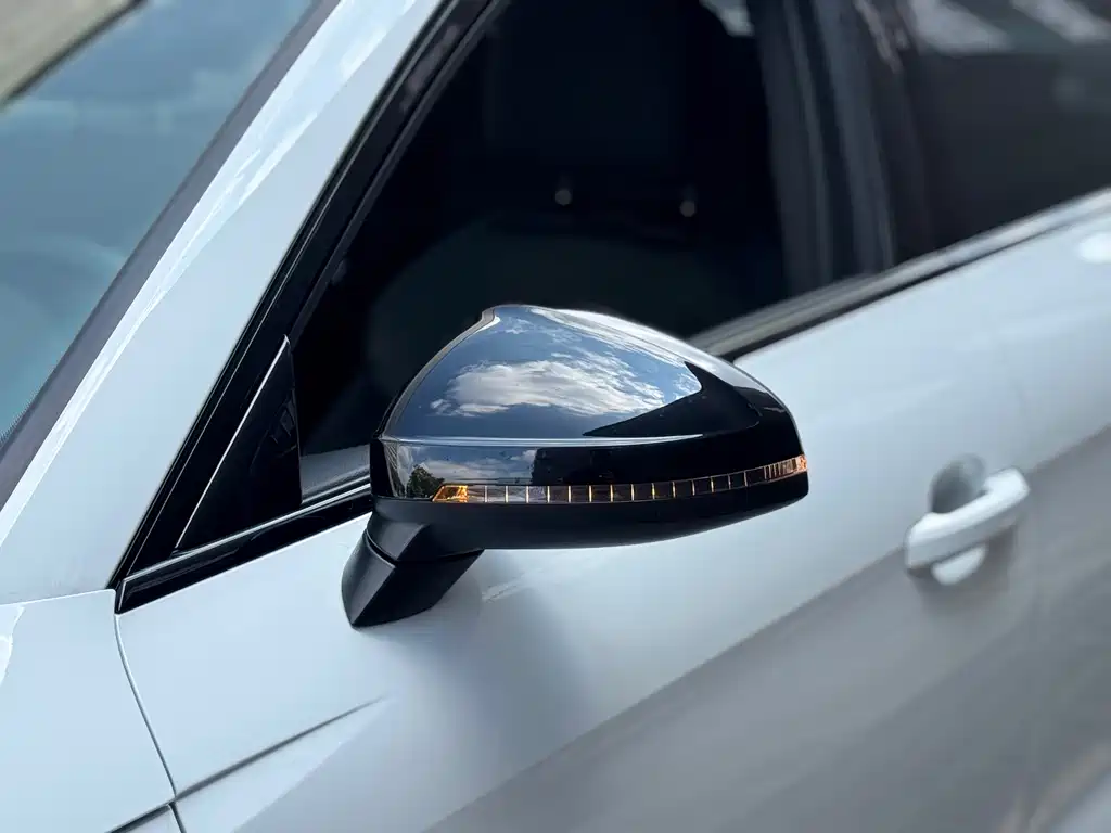 Audi A4L — миниатюра 15