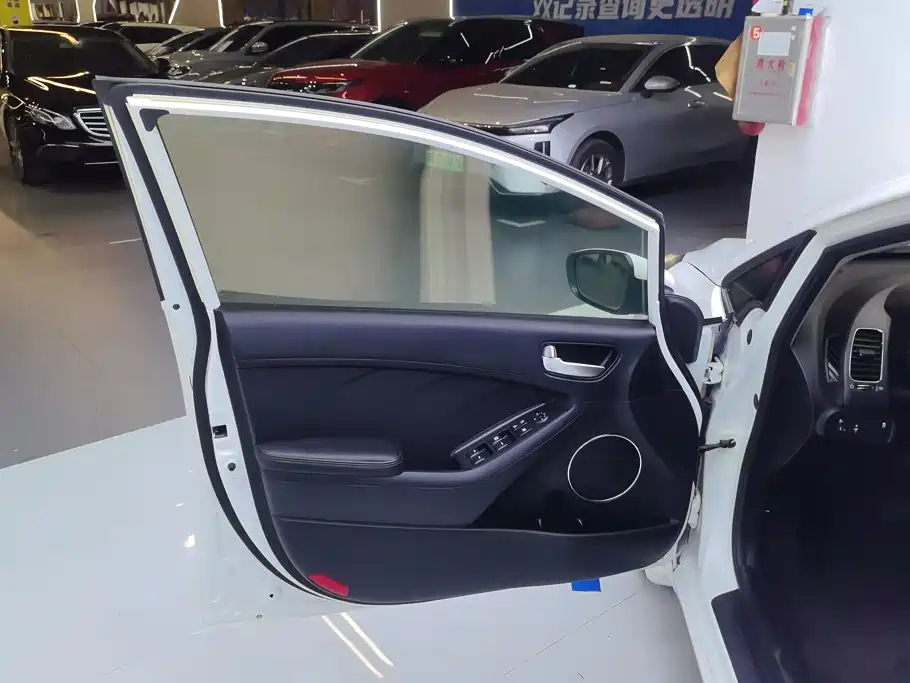 Kia K3 — миниатюра 7