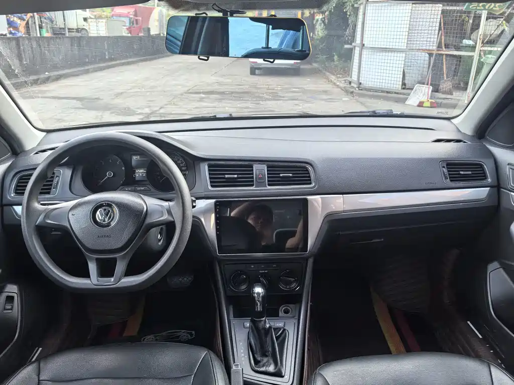 Volkswagen Lavida — миниатюра 5