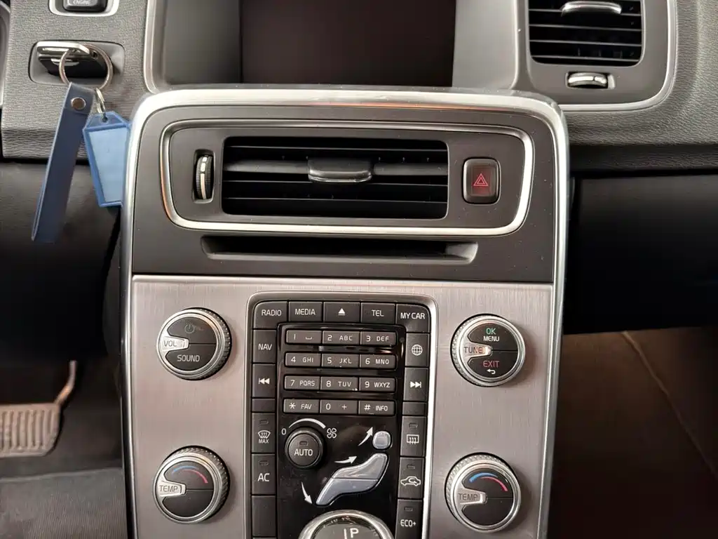 Volvo S60 — миниатюра 11