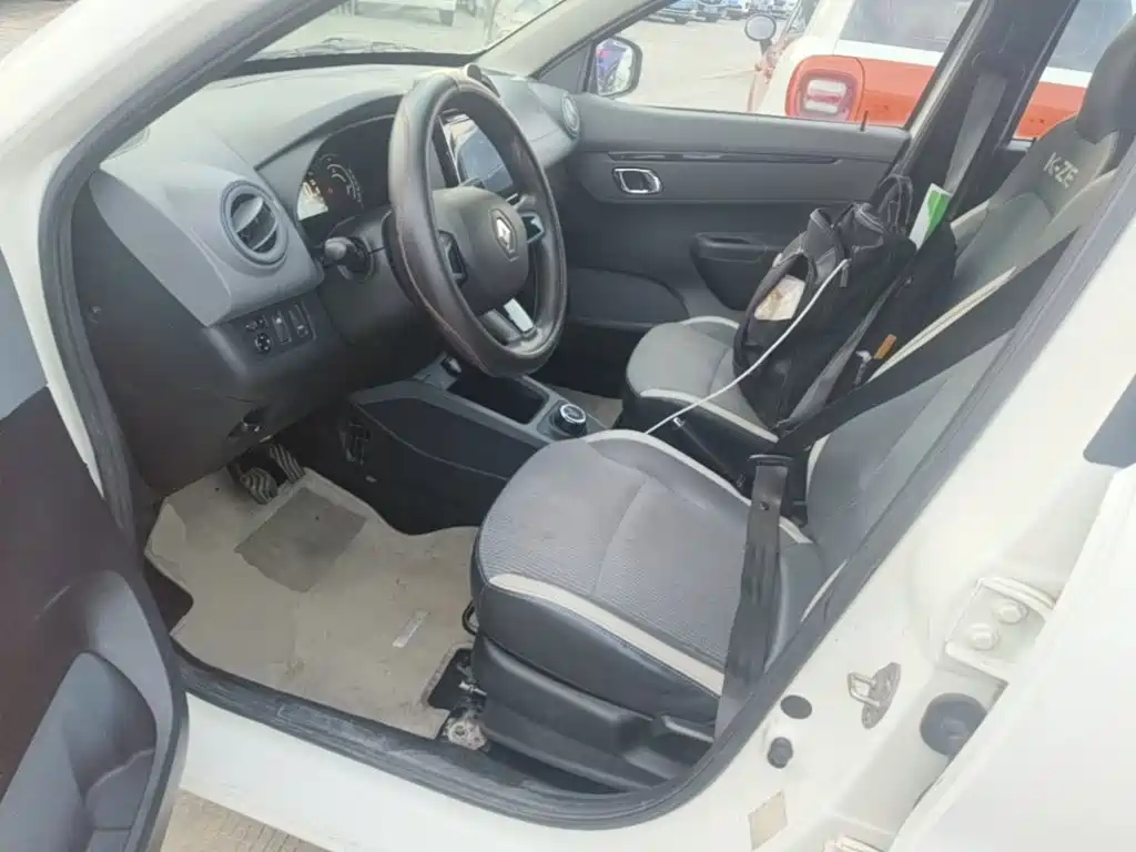 Renault City K-ZE — миниатюра 15
