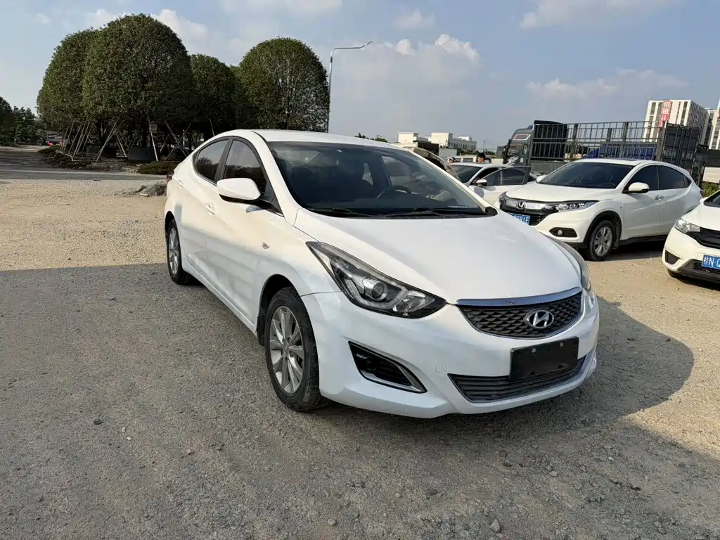Hyundai Elantra Langdong — миниатюра 2