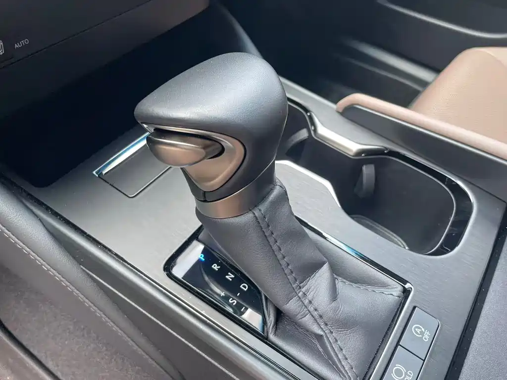 Lexus ES 2023 260