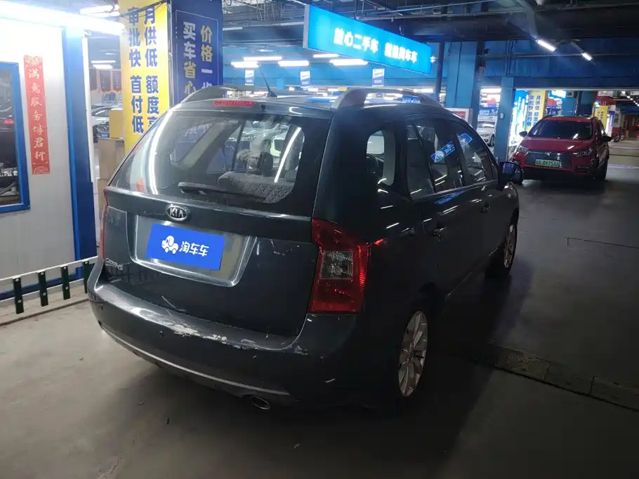 Kia Carens — миниатюра 3