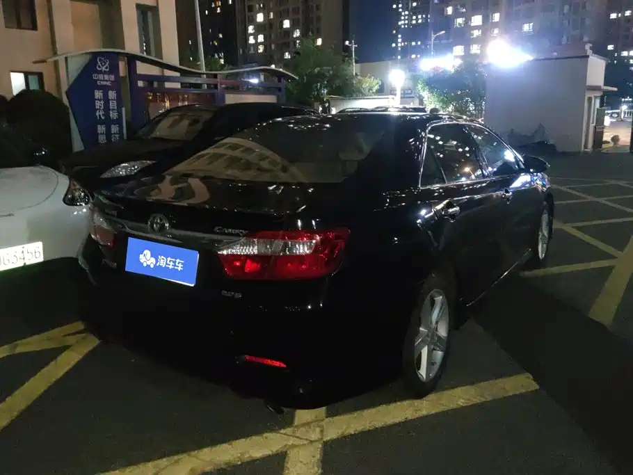 Toyota Camry — миниатюра 3