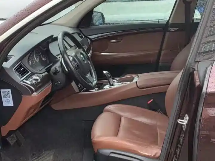 BMW 5 Series GT — миниатюра 6