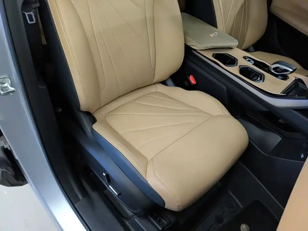 Geely Boyue L — миниатюра 25