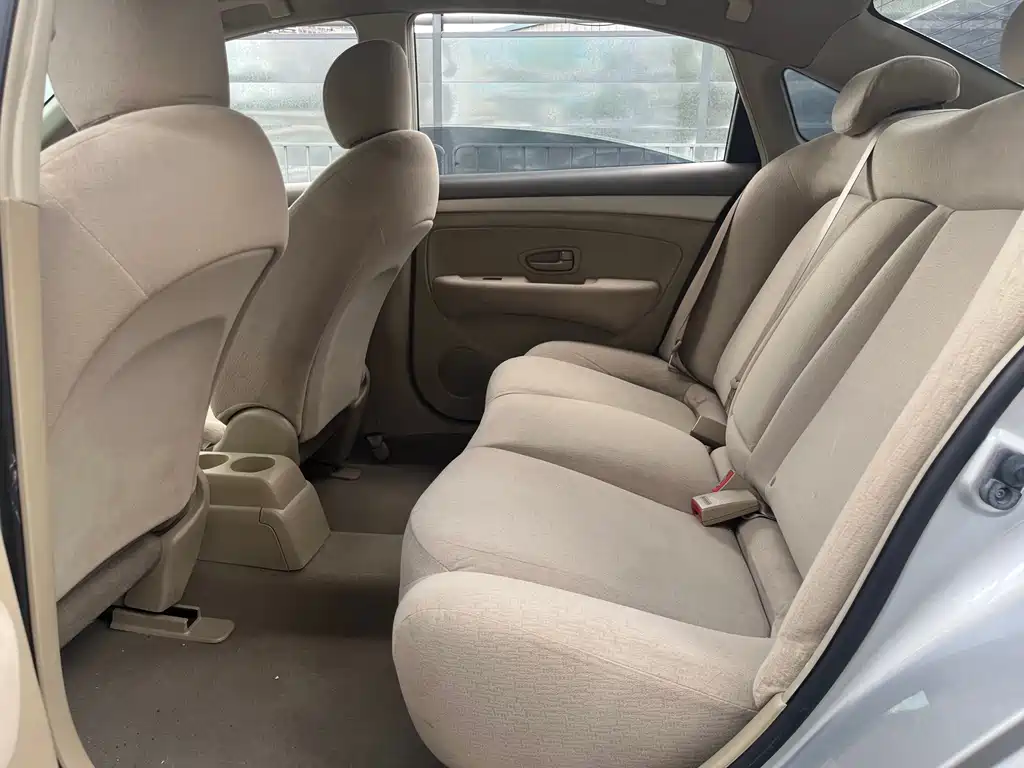 Nissan Sylphy — миниатюра 10