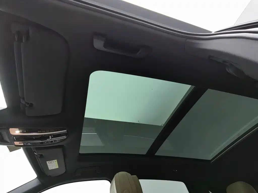 Porsche Cayenne Hybrid — миниатюра 14