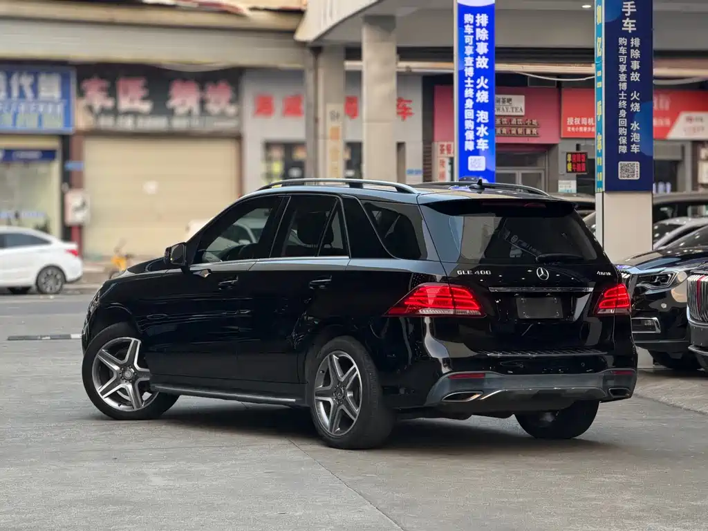 Mercedes-Benz GLE (Import) — миниатюра 2