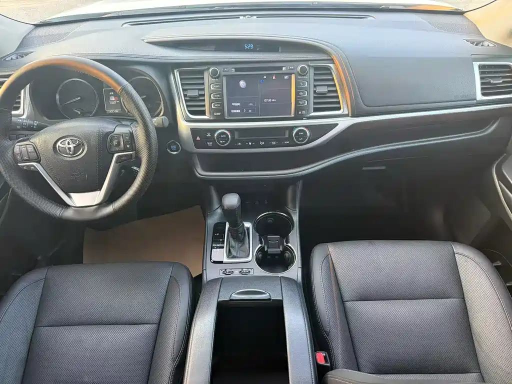 Toyota Highlander — миниатюра 4