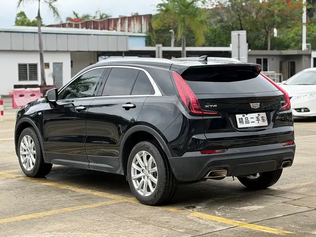 Cadillac XT4 2022 28T
