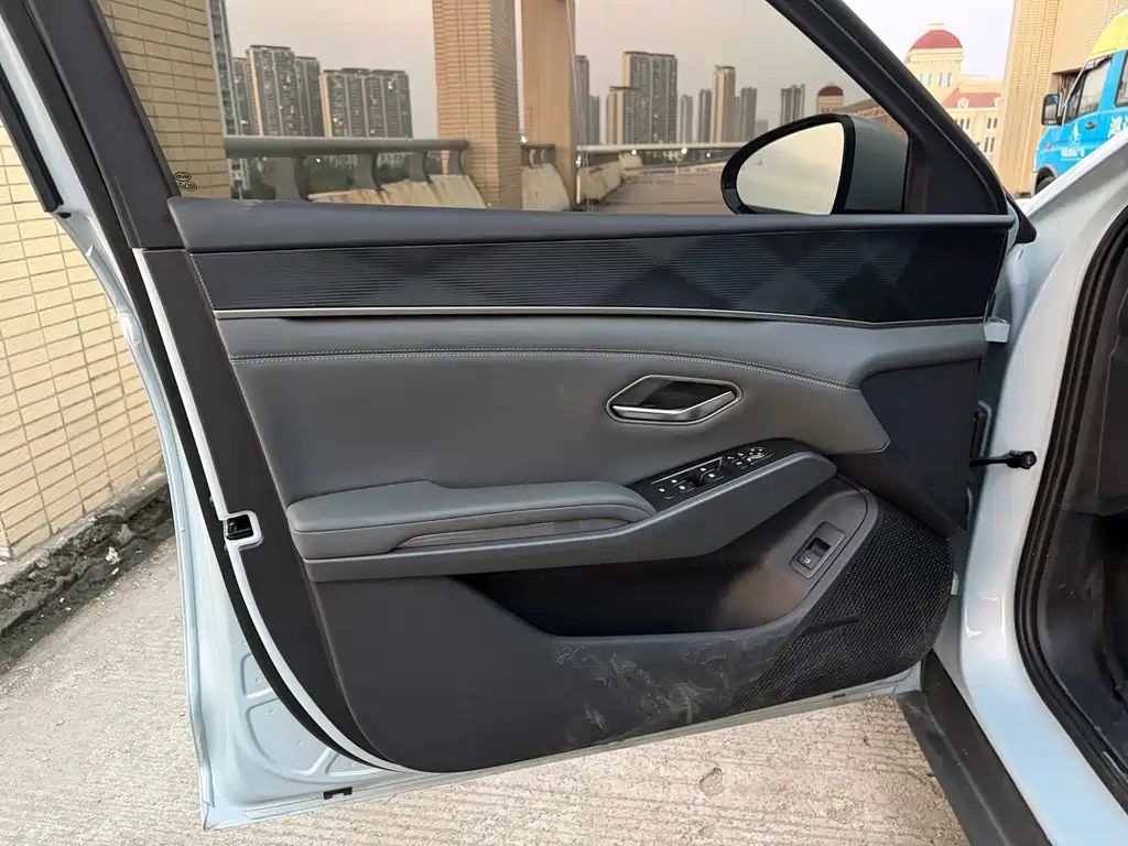 BYD Qin L — миниатюра 5