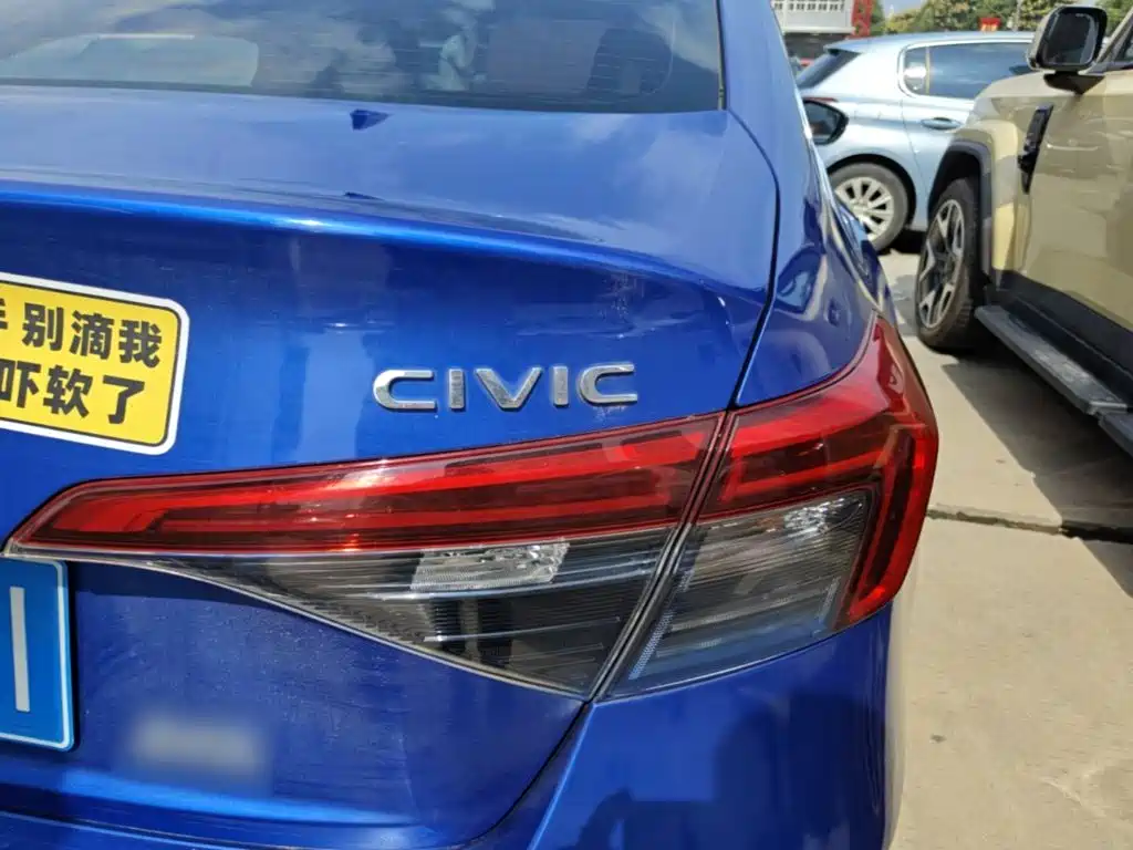 Honda Civic — миниатюра 8