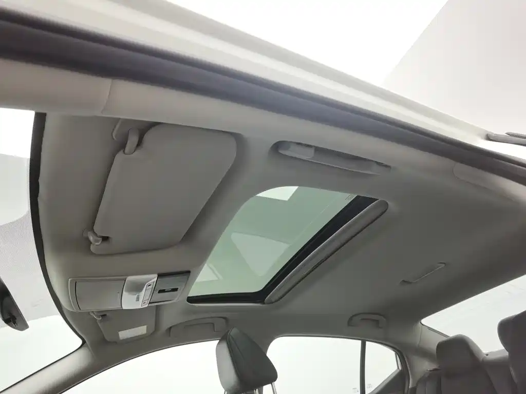 Nissan Sylphy — миниатюра 14