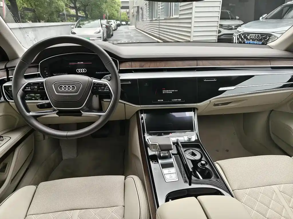 Audi A8 2024 A8L 50 TFSI quattro Premium