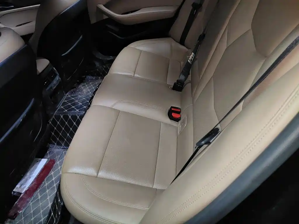 Cadillac CT5 — миниатюра 13