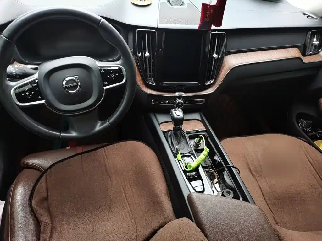 Volvo XC60 — миниатюра 13